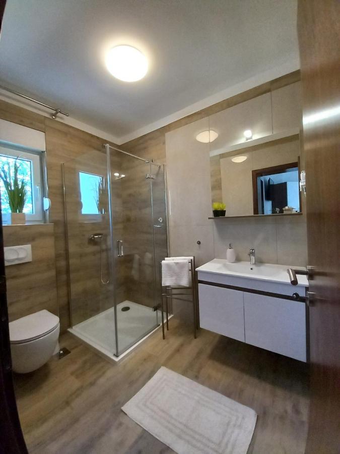 Garfild 1 Guest House Нови Винодолски Екстериор снимка