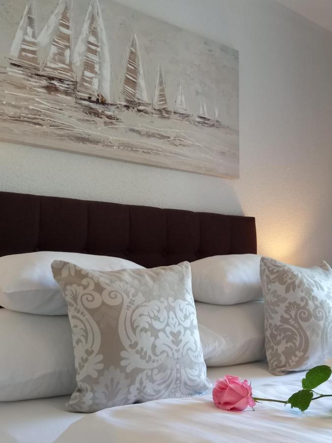 Garfild 1 Guest House Нови Винодолски Екстериор снимка