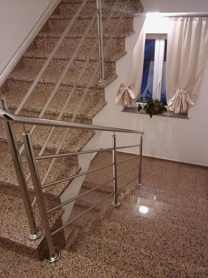 Garfild 1 Guest House Нови Винодолски Екстериор снимка